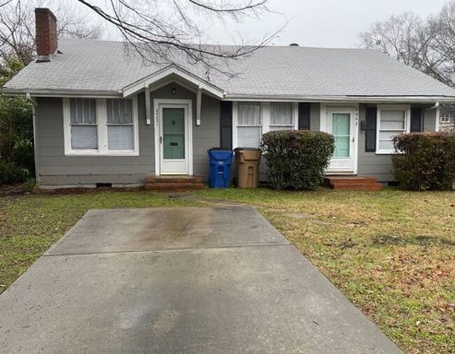 property at 2402 Everett Ave