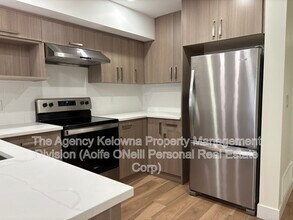 500 Fleming Rd in Kelowna, BC - Building Photo - Building Photo