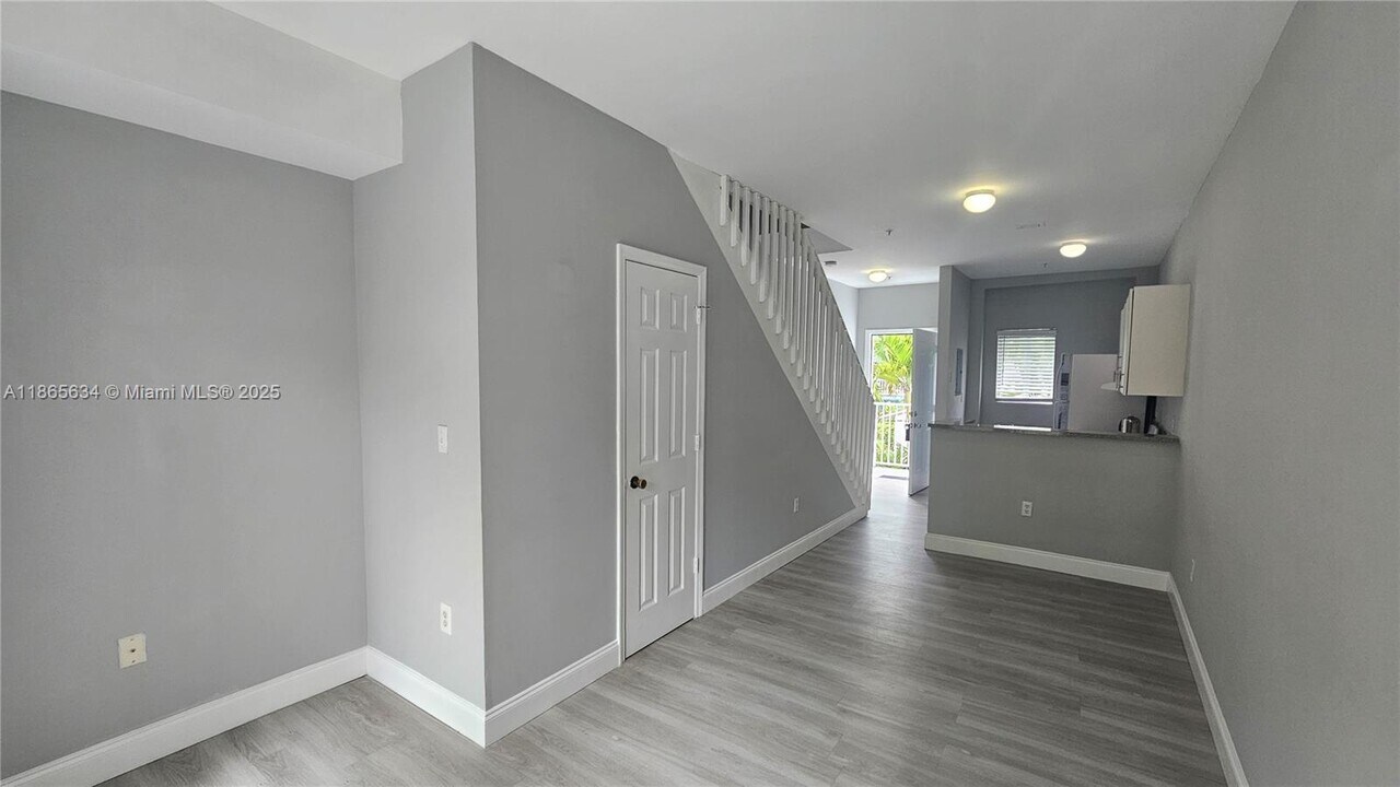 853 SW 2nd St in Miami, FL - Building Photo