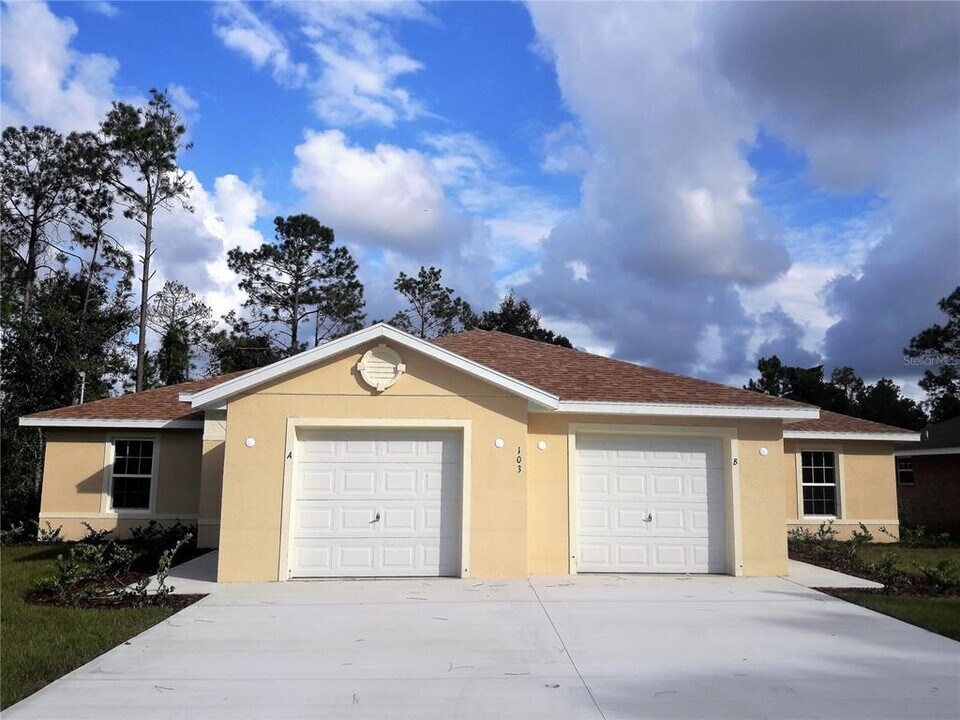 103 Rose Dr in Palm Coast, FL - Building Photo