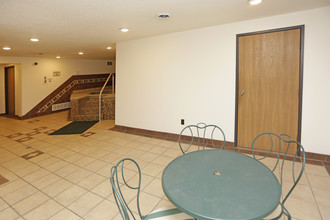 Ridgewood Apartments in Grand Forks, ND - Building Photo - Interior Photo