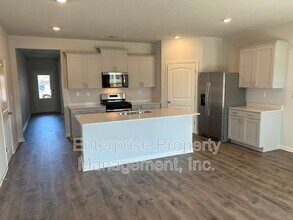 85 Burr Oak Cv in Oakland, TN - Building Photo - Building Photo