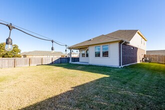 204 Mountain Valley St in Georgetown, TX - Building Photo - Building Photo