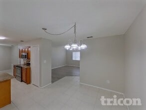 3717 Coppertree Cir in Brandon, FL - Building Photo - Building Photo