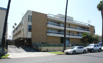 980 S Magnolia Ave in Los Angeles, CA - Building Photo - Building Photo