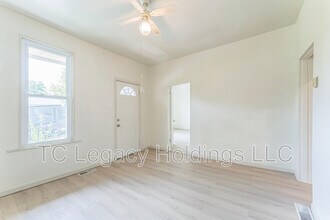 907 Floral Ave in Fairmont, WV - Building Photo - Building Photo