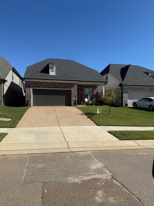 430 Maple St in Oakland, TN - Building Photo - Building Photo