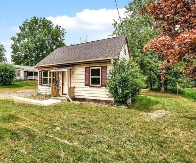 property at 220 S Johnson St