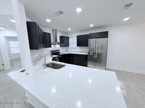 2160 Rothbury Dr in Jacksonville, FL - Building Photo - Building Photo