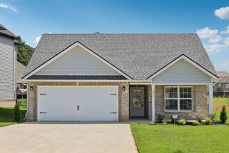 383 Kingland Ln in Clarksville, TN - Building Photo - Building Photo