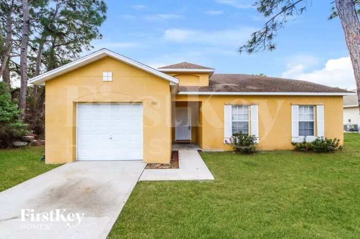 1160 Schumann Dr in Sebastian, FL - Building Photo