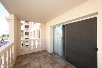 7910 E Camelback Rd in Scottsdale, AZ - Building Photo - Building Photo