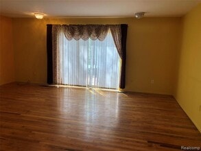 19609 W 12 Mile Rd in Southfield, MI - Building Photo - Building Photo