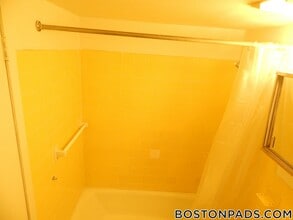 524 Putnam Ave in Cambridge, MA - Foto de edificio - Building Photo