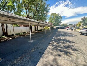 857 Meadow Pine Ct in Salt Lake City, UT - Building Photo - Building Photo