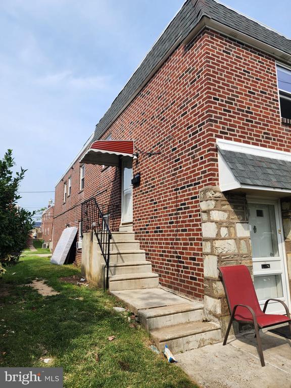 1713 Borbeck Ave