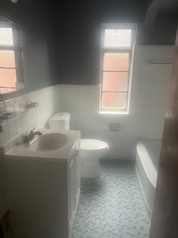 15625 Bringard Dr in Detroit, MI - Building Photo - Building Photo