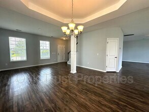 7757 Discovery Rd in North Charleston, SC - Building Photo - Building Photo