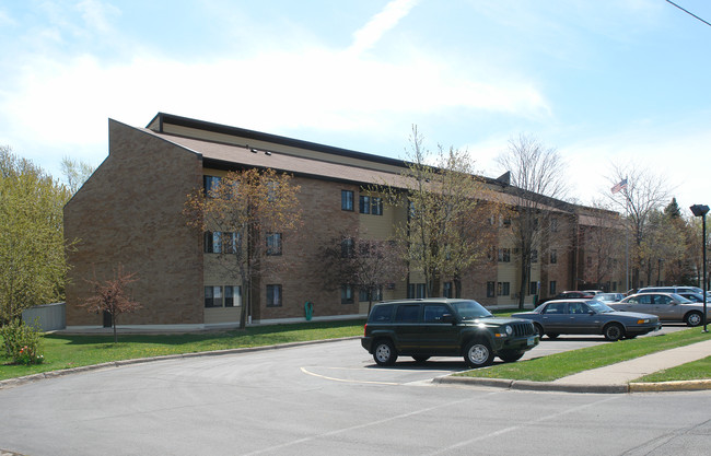 Princeton Apartments in Princeton, MN - Foto de edificio - Building Photo