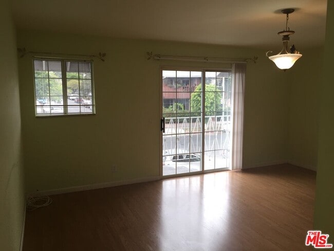 5822 Harold Way in Los Angeles, CA - Building Photo - Building Photo