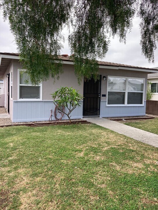 1722 E Jackson St-Unit -1722 in Long Beach, CA - Building Photo