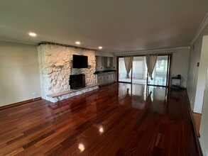 7526 Arlene Ave in Willowbrook, IL - Foto de edificio - Building Photo