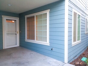 2541 Corona Ave in Medford, OR - Building Photo - Building Photo
