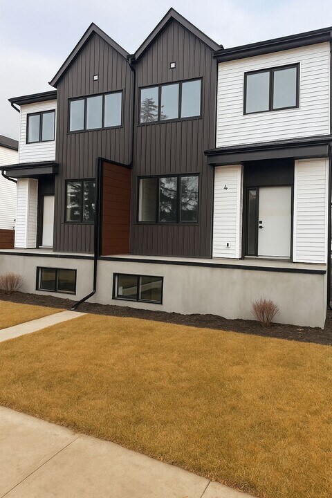 11007 132 St NW in Edmonton, AB - Building Photo