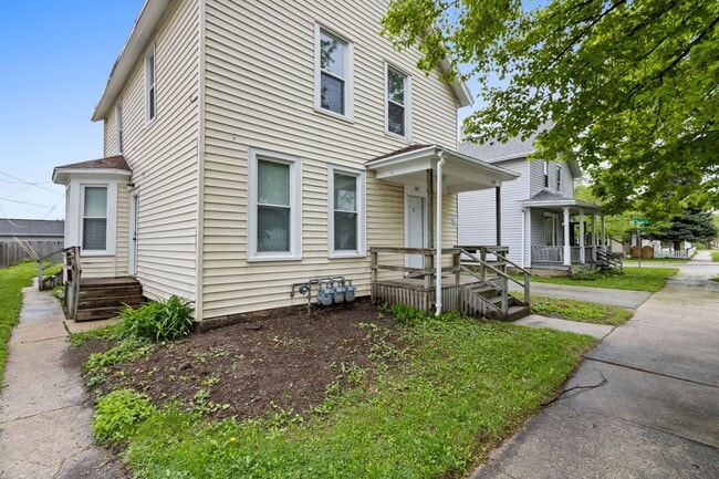 property at 527 5th St