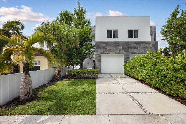 property at 3368 SW 27th St