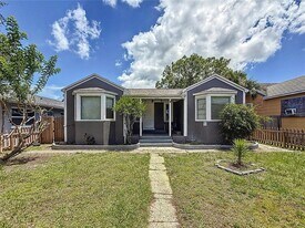 618 17th Ave S in St. Petersburg, FL - Building Photo