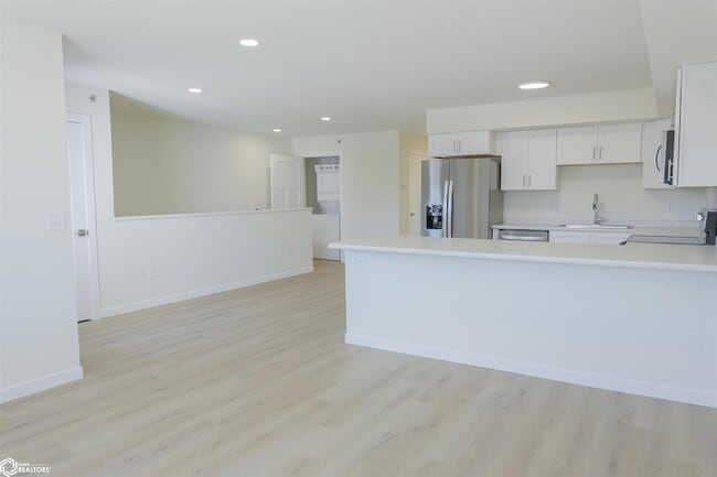 514 Layne Dr, Unit 1 in West Burlington, IA - Foto de edificio - Building Photo