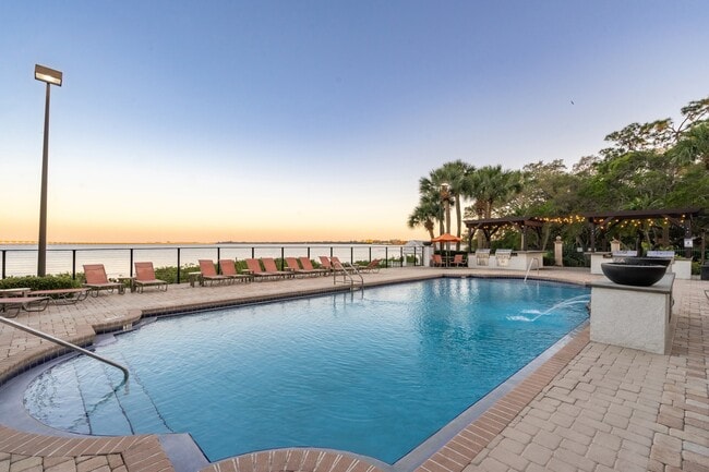 Bayside Arbors of Clearwater in Clearwater, FL - Building Photo - Building Photo