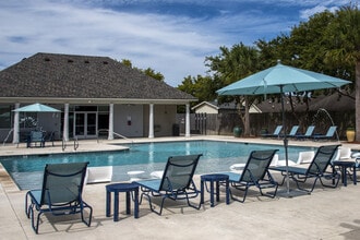 Highland Club in Baton Rouge, LA - Building Photo - Building Photo