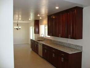 955 Wren Way in San Marcos, CA - Building Photo - Building Photo