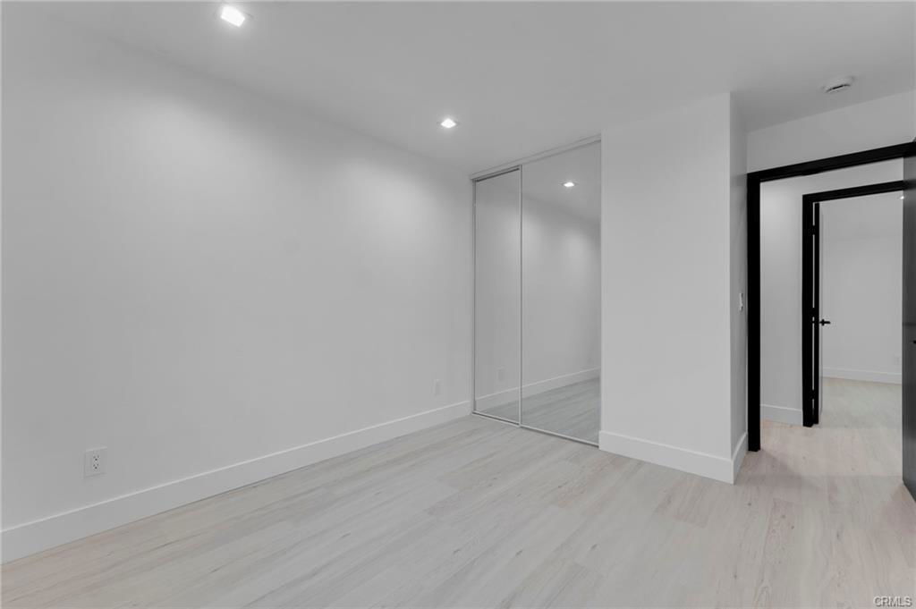 23032 Hamlin St in Los Angeles, CA - Building Photo