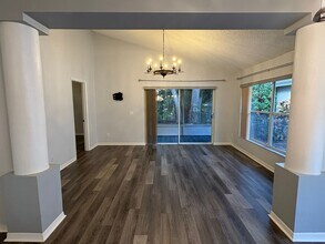 482 10th Pl in Vero Beach, FL - Building Photo - Building Photo