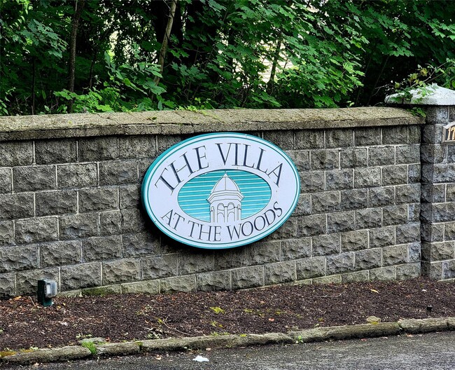 property at 1402 Villa Dr