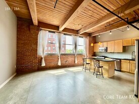 710 Broadway Blvd in Kansas City, MO - Building Photo