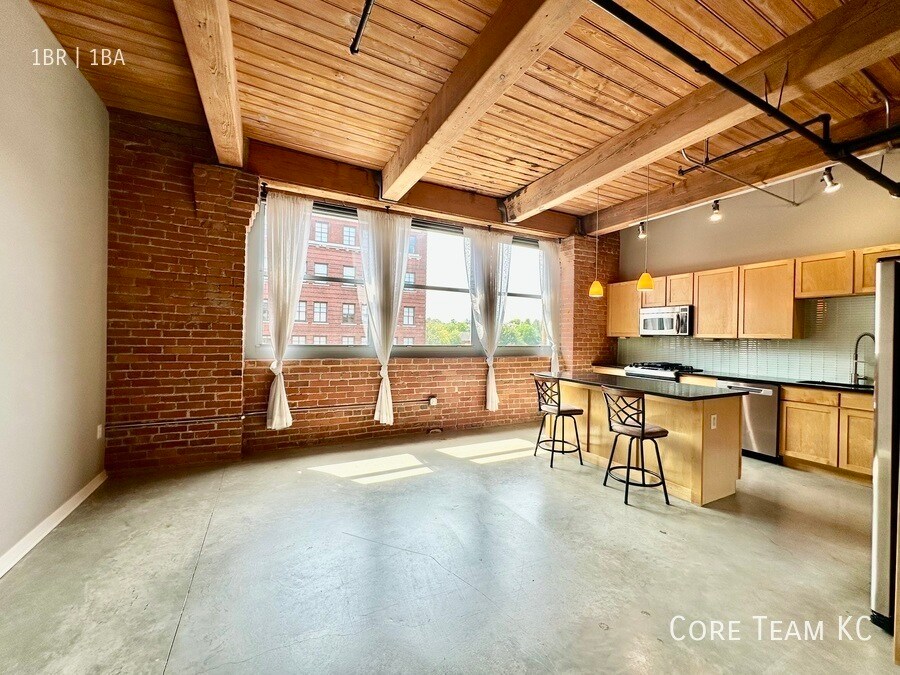 710 Broadway Blvd in Kansas City, MO - Building Photo
