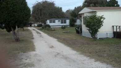 Saint Clair Resort in Haines City, FL - Foto de edificio - Building Photo