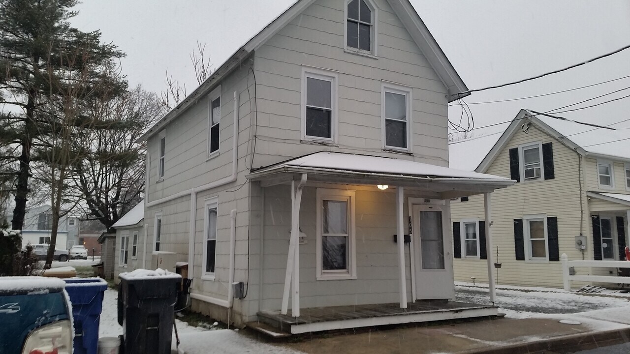 105 SE 3rd St in Milford, DE - Building Photo