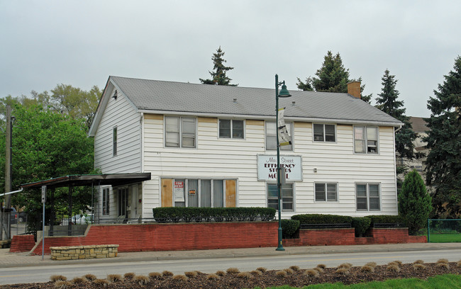 Main Street Efficiency Studios Motel