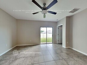 10018 RoseMary Leaf Ln in Riverview, FL - Building Photo - Building Photo