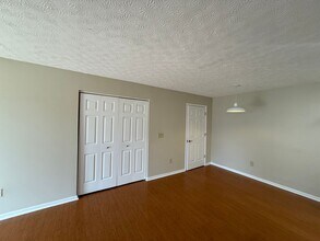 5412 Cypress Chase in Columbus, OH - Building Photo - Building Photo