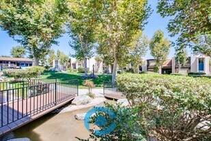 5350 Baltimore Dr in La Mesa, CA - Building Photo