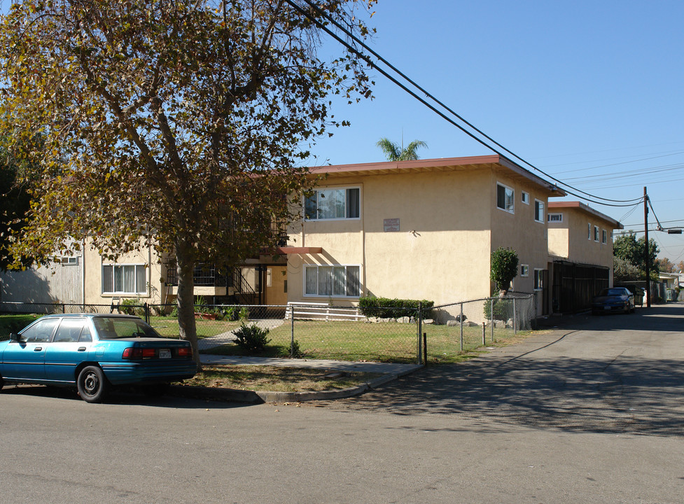 12950 5th St in Chino, CA - Building Photo