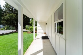 7780 SW Brentwood St in Portland, OR - Building Photo - Building Photo