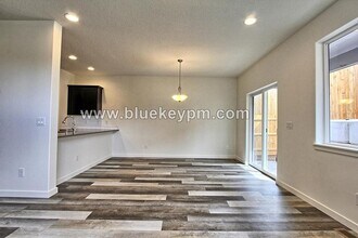 1142 N Fairhope Pl in Ridgefield, WA - Building Photo - Building Photo