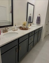 1178 Camellia Ridge Dr in Pelham, AL - Foto de edificio - Building Photo